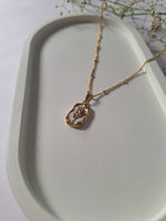 Load image into Gallery viewer, Amour Rose Necklace