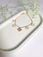 Load image into Gallery viewer, Clover Spark Bracelet