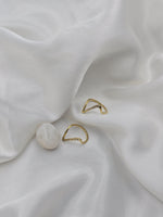 Load image into Gallery viewer, Celeste Arc Ring