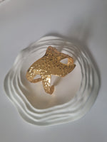 Load image into Gallery viewer, Starfish Cuff Bracelet