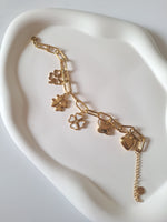 Load image into Gallery viewer, Clover and Heart Bracelet
