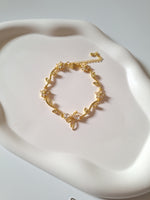 Load image into Gallery viewer, Crystal Bow Bracelet