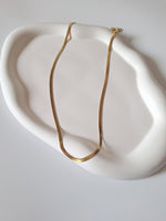 Load image into Gallery viewer, Golden Snake Chain