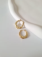 Load image into Gallery viewer, Luna Twist Hoops