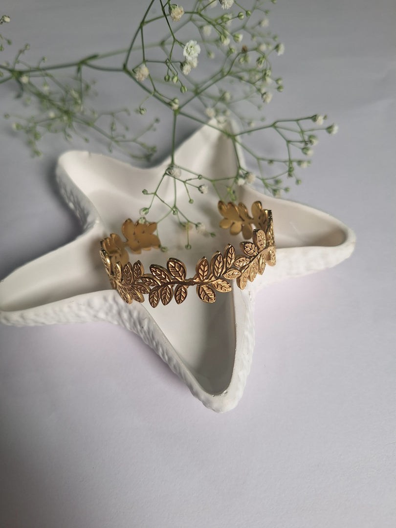 Leafy Glow Bracelet