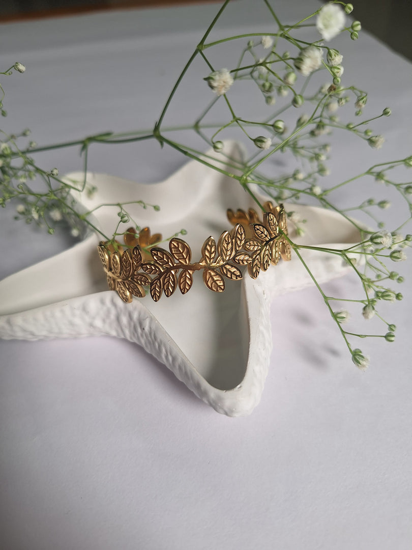 Leafy Glow Bracelet