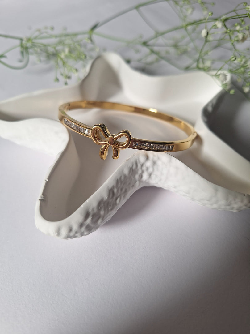 Shiny Bow Bracelet