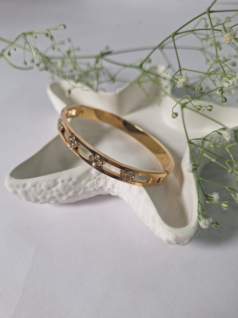 Tiny Blooms Bracelet