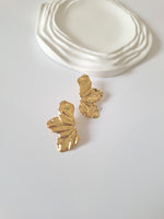 Load image into Gallery viewer, Aurelia Sculpt Earrings