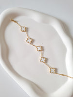 Load image into Gallery viewer, Pearl Clover Bracelet
