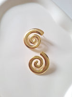 Load image into Gallery viewer, Aurea Swirl Earrings
