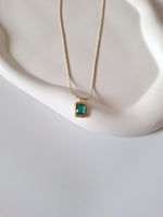 Load image into Gallery viewer, Emerald Glow Necklace
