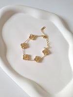 Load image into Gallery viewer, Golden Clover Bracelet

