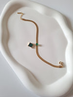 Load image into Gallery viewer, Emerald Gaze Bracelet
