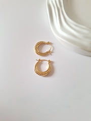 Aurelia Hoops